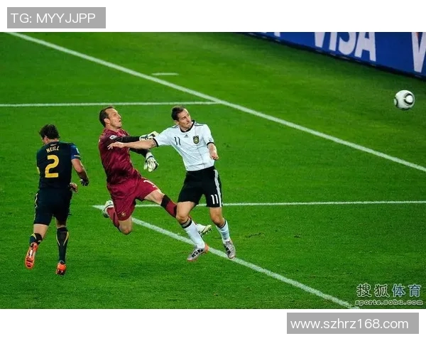 帕如克足球明星的传奇之路与辉煌成就全景回顾